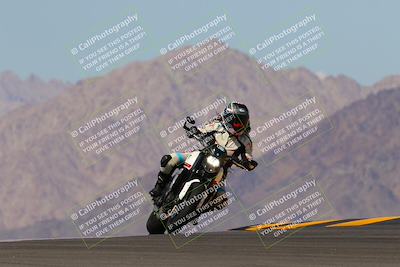 media/Oct-03-2022-Moto Forza (Mon) [[5f077a3730]]/Intermediate Group/Session 4 (Turn 9)/